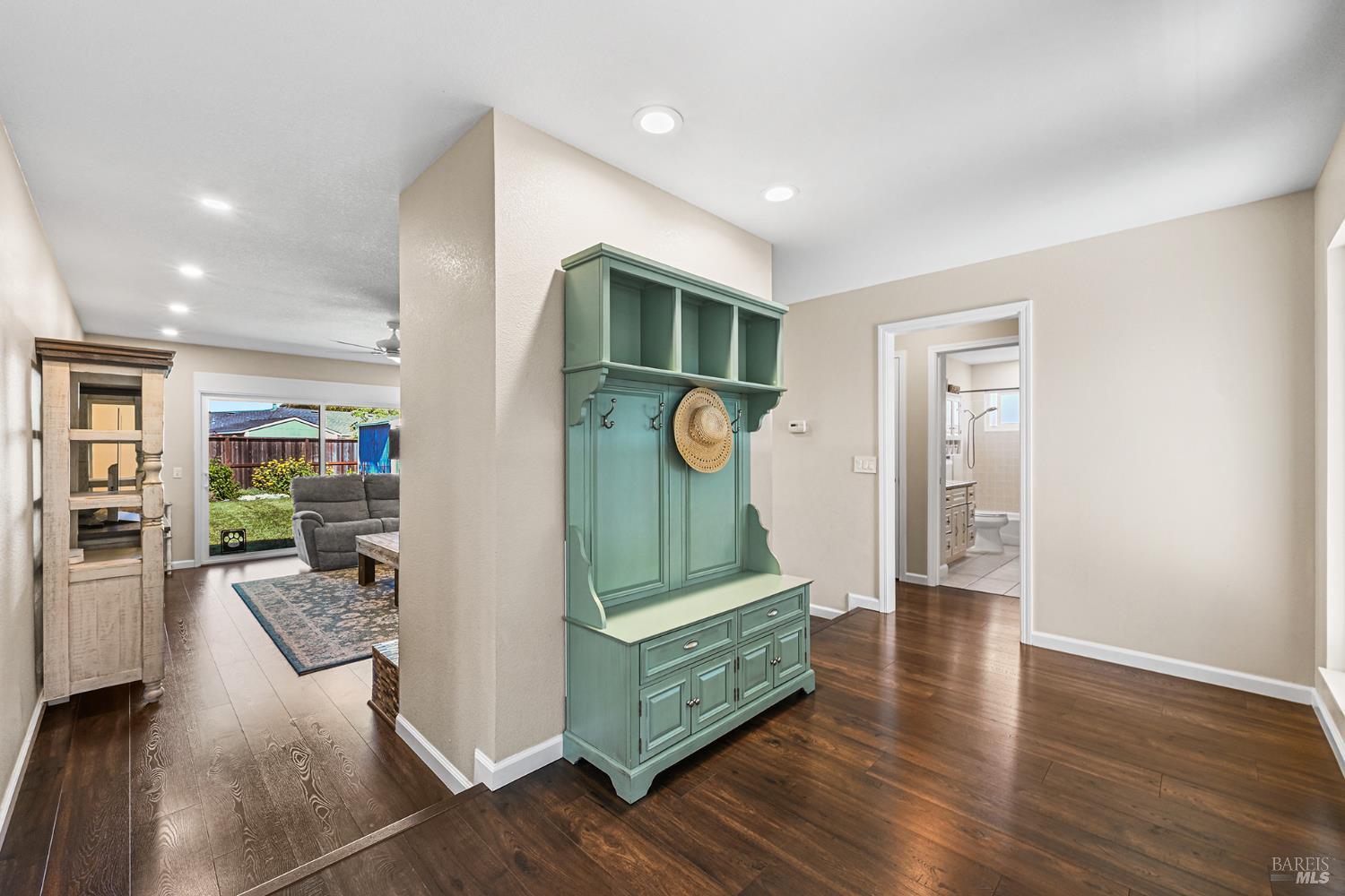 2412 Horseshoe Drive