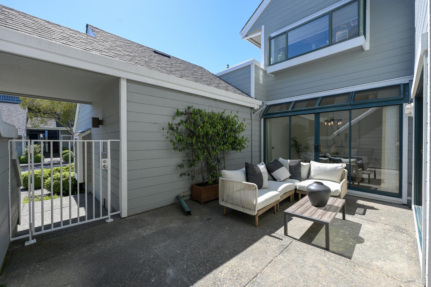 6057 Shelter Bay Avenue