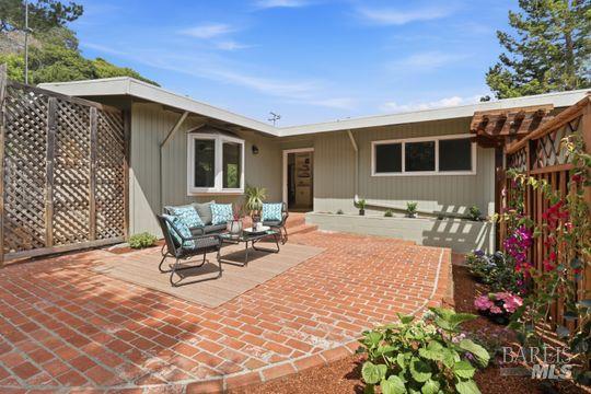 255 Bretano Way