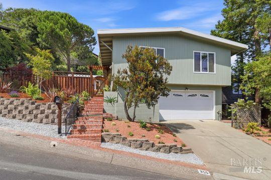 255 Bretano Way