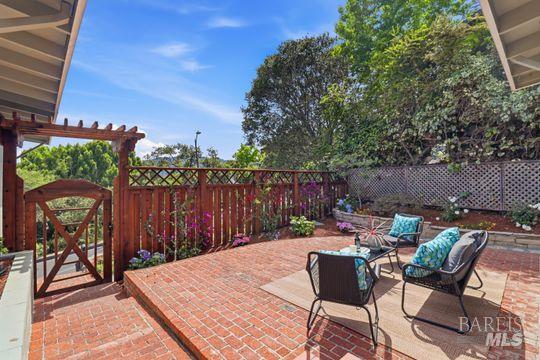 255 Bretano Way