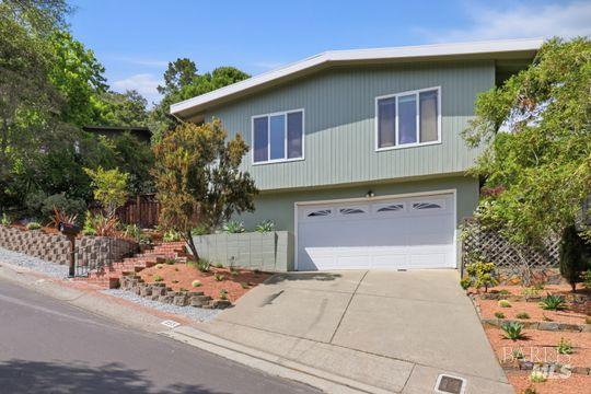255 Bretano Way