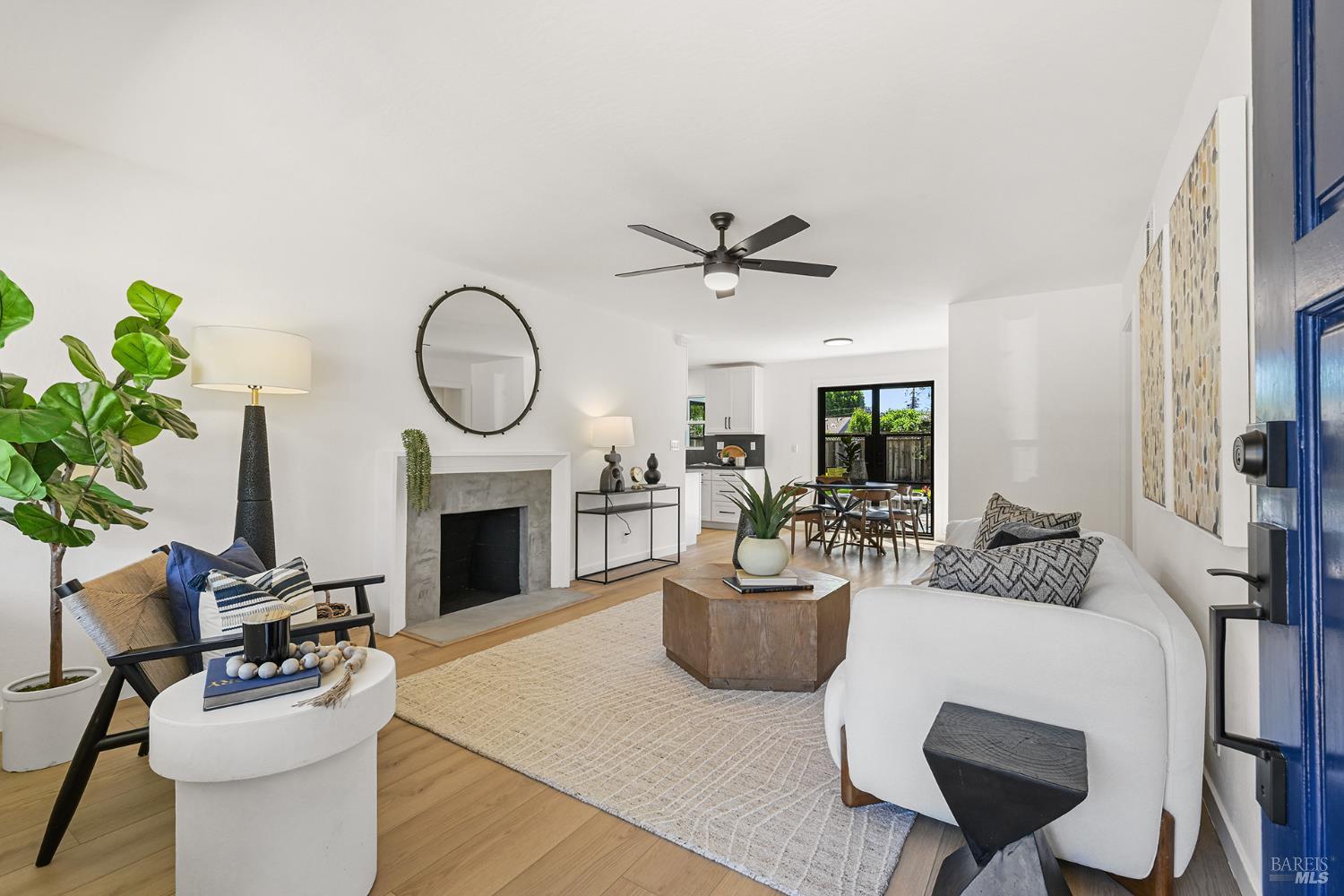 211 Mirada Avenue