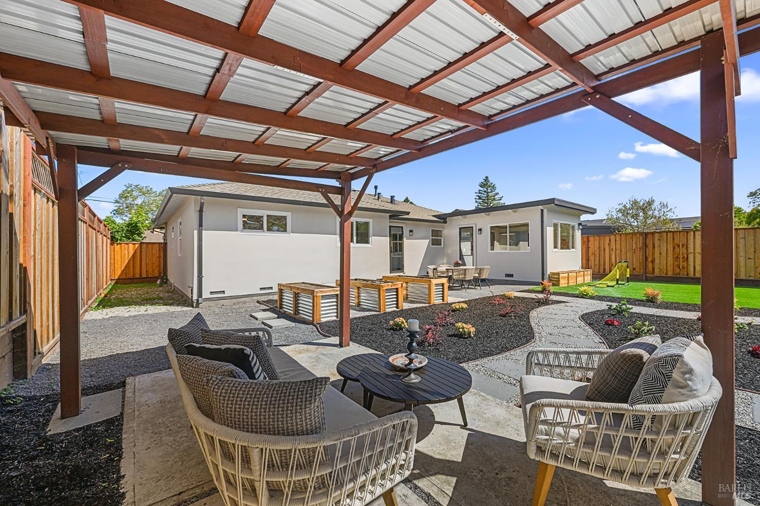 211 Mirada Avenue