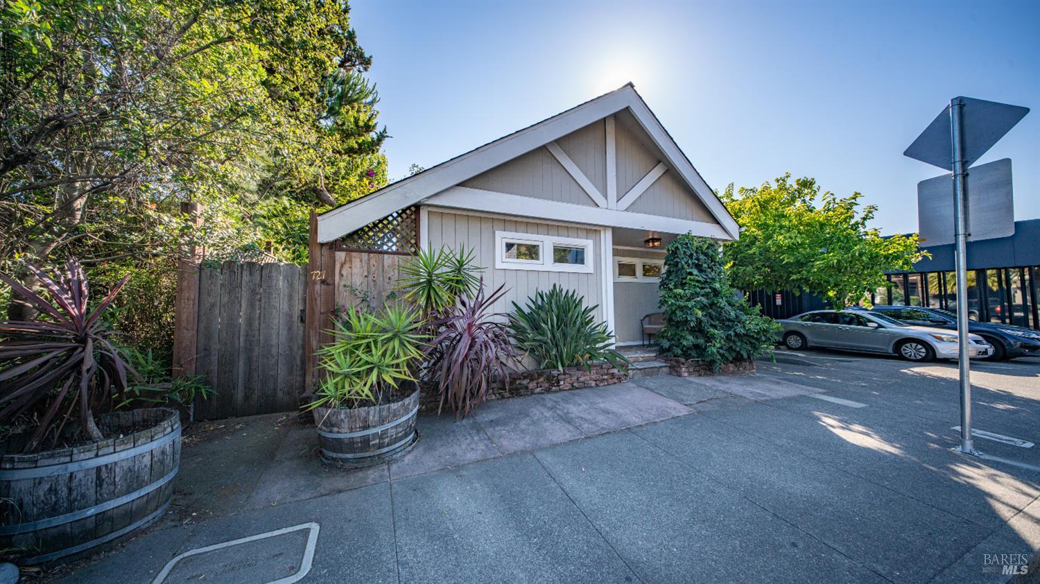 727 Sir Francis Drake Boulevard