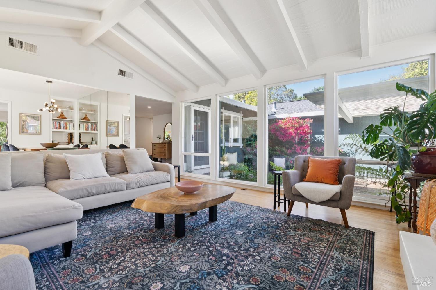 80 Upper Oak Drive