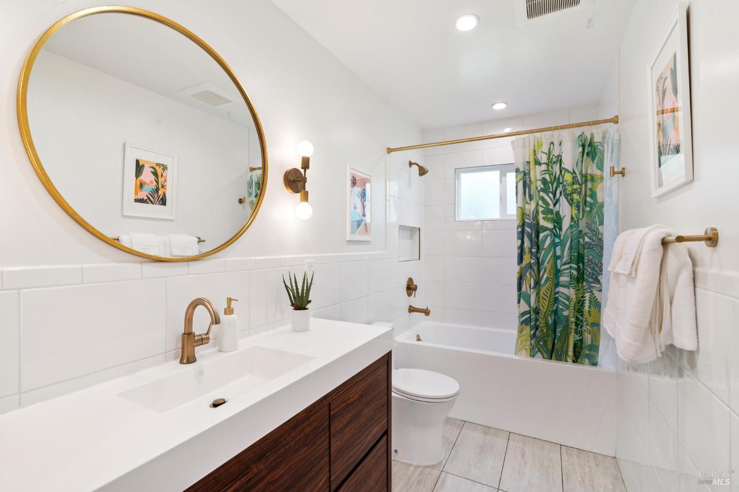 80 Upper Oak Drive
