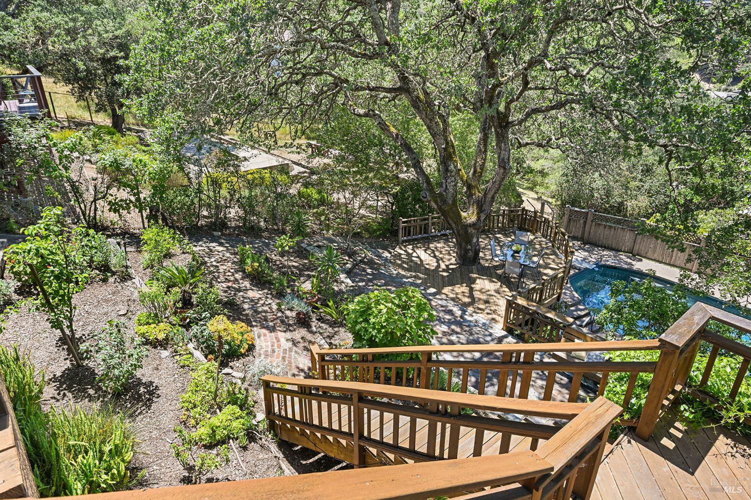 190 Drakewood Place