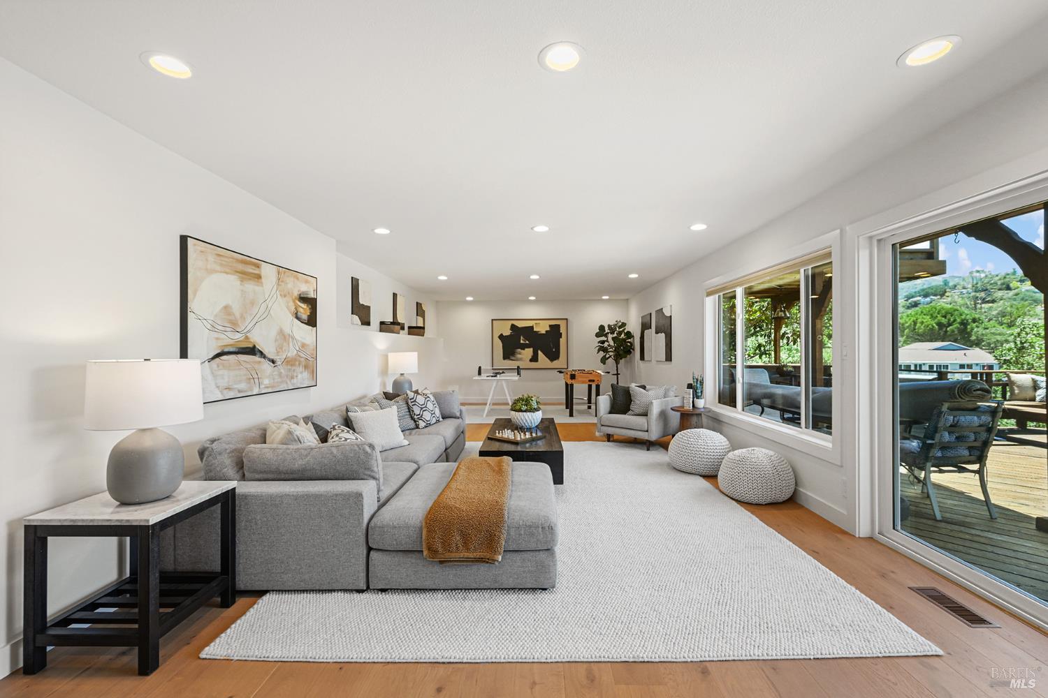 190 Drakewood Place
