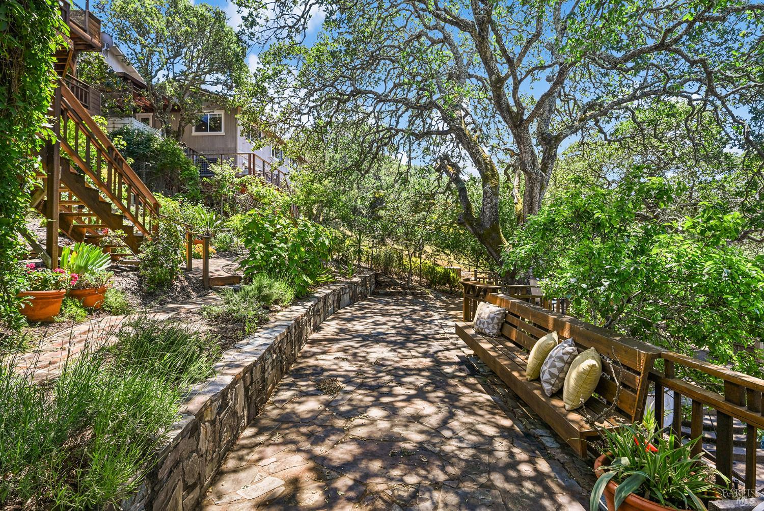 190 Drakewood Place