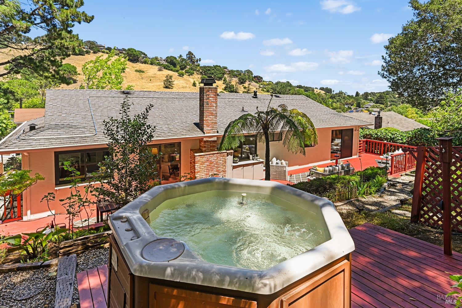 501 Willow Court