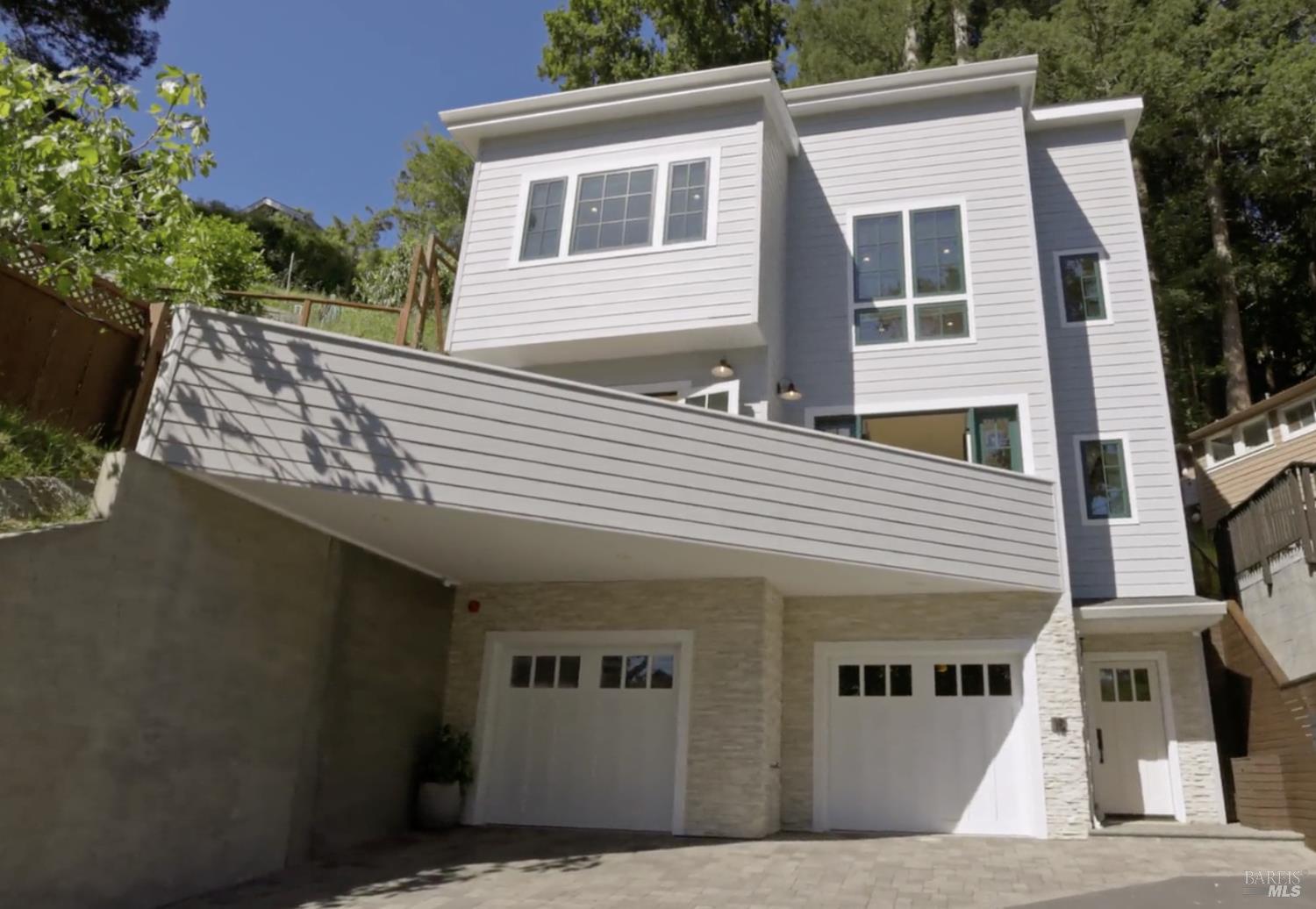 15 Acacia Road