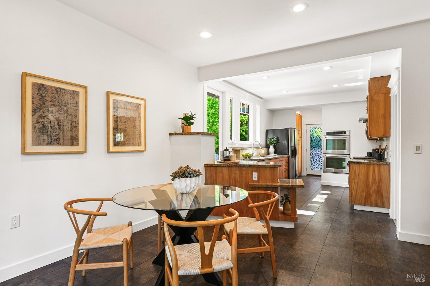 41 Sunnyside Avenue