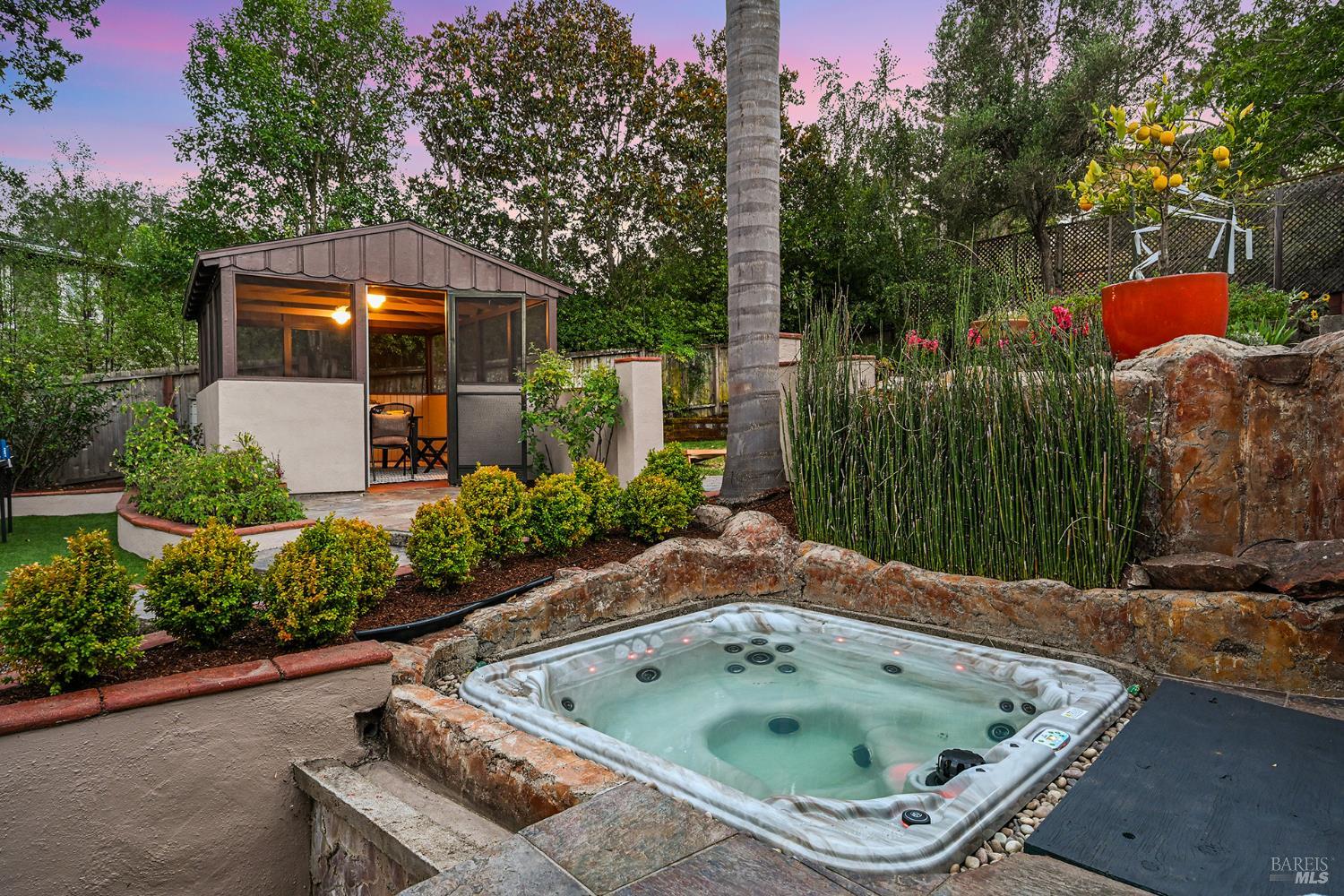 41 Sunnyside Avenue