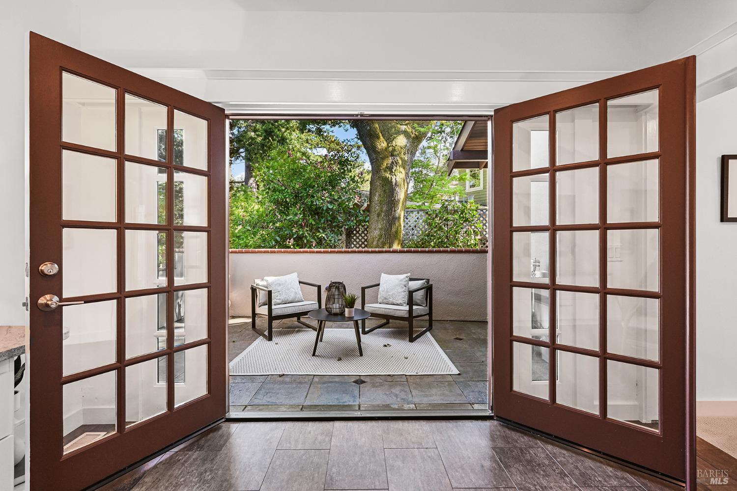 41 Sunnyside Avenue