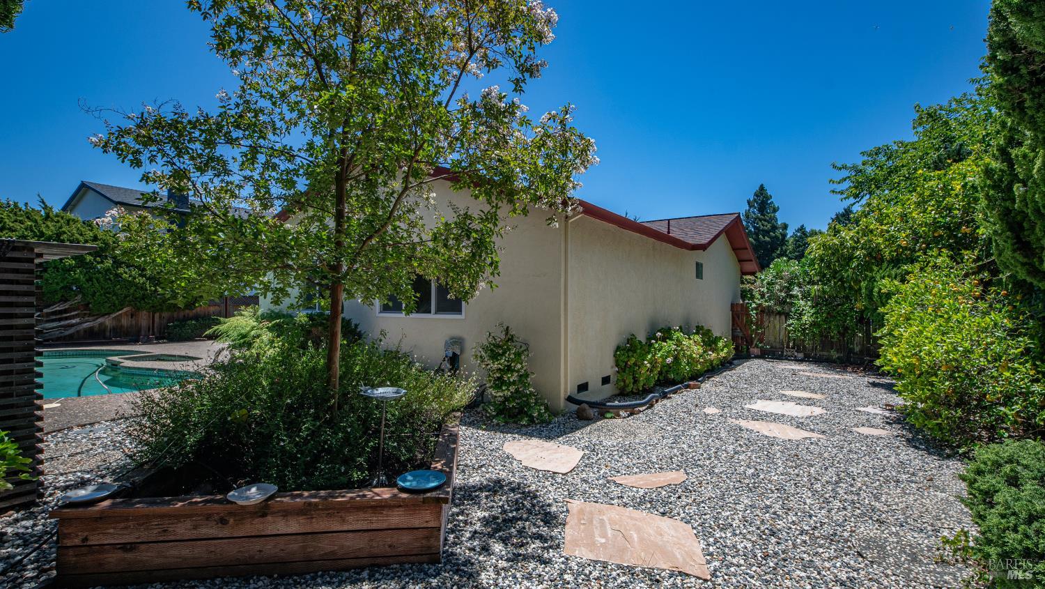 165 San Luis Way