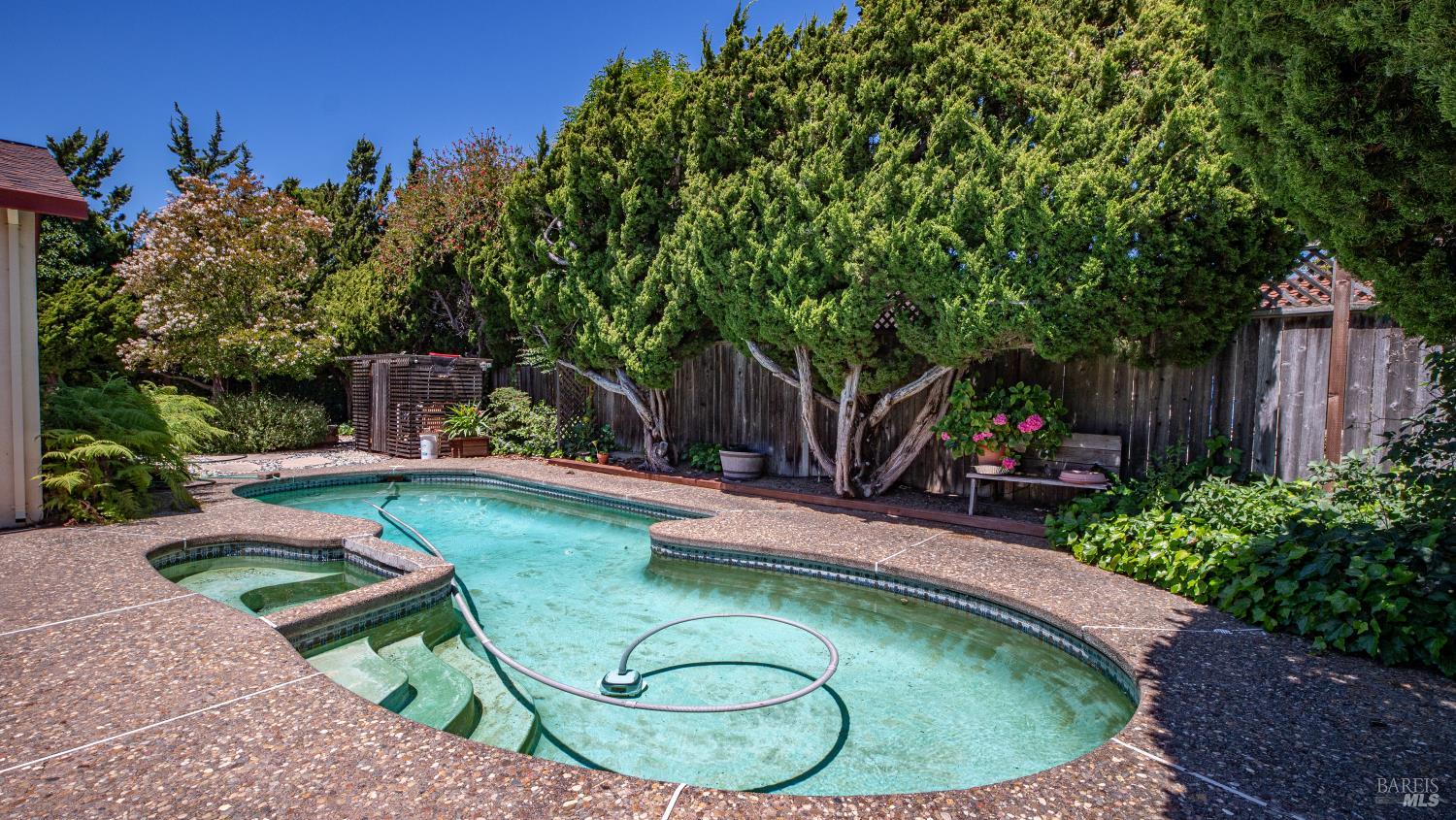 165 San Luis Way