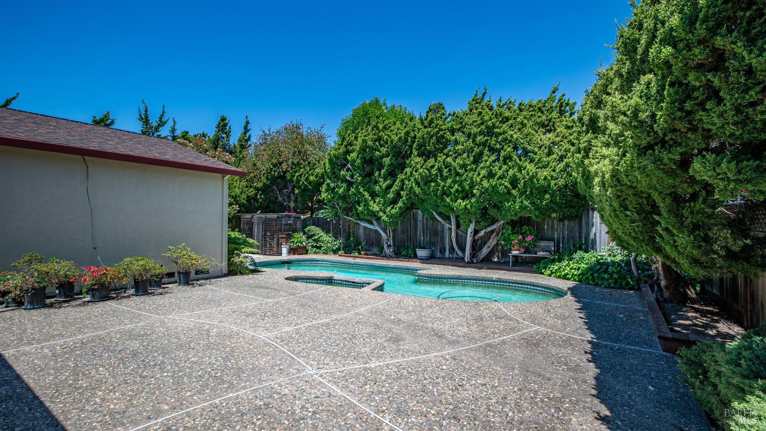 165 San Luis Way