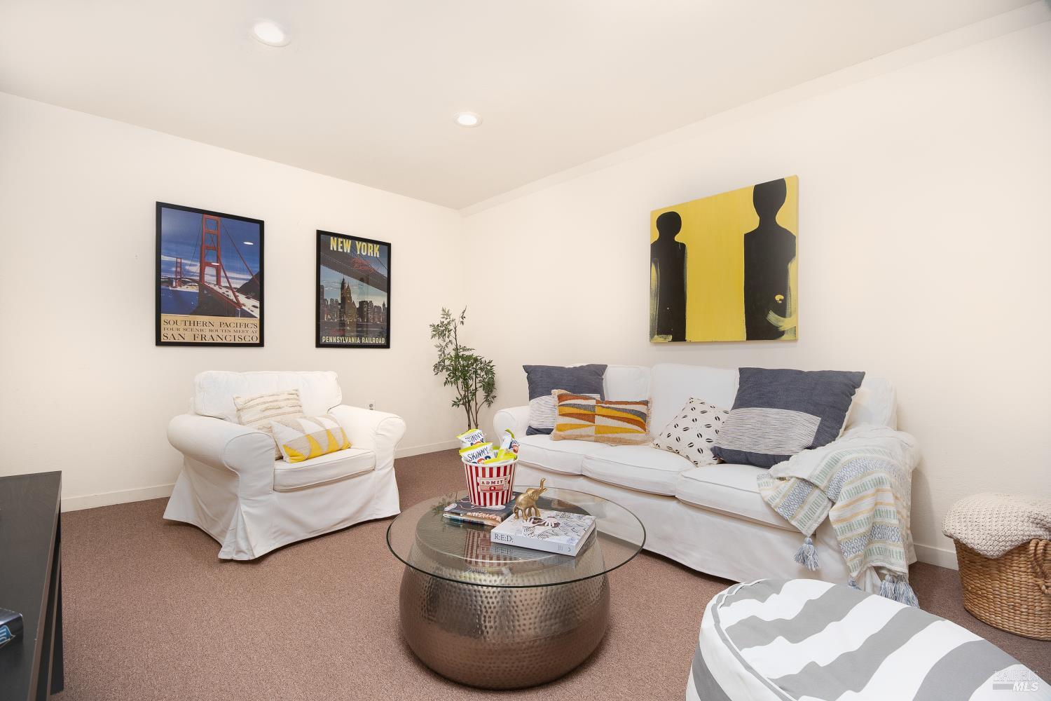 15 Ravine Way