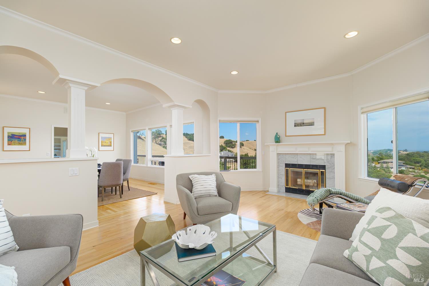 15 Ravine Way