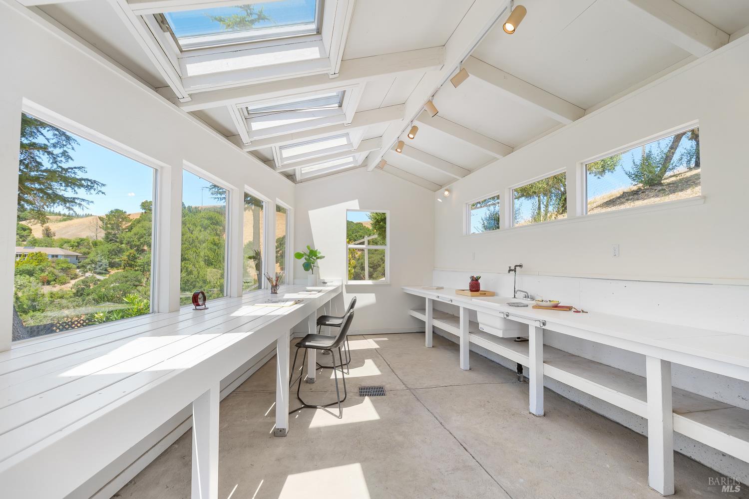15 Ravine Way
