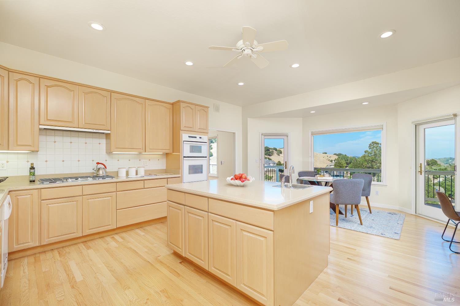 15 Ravine Way