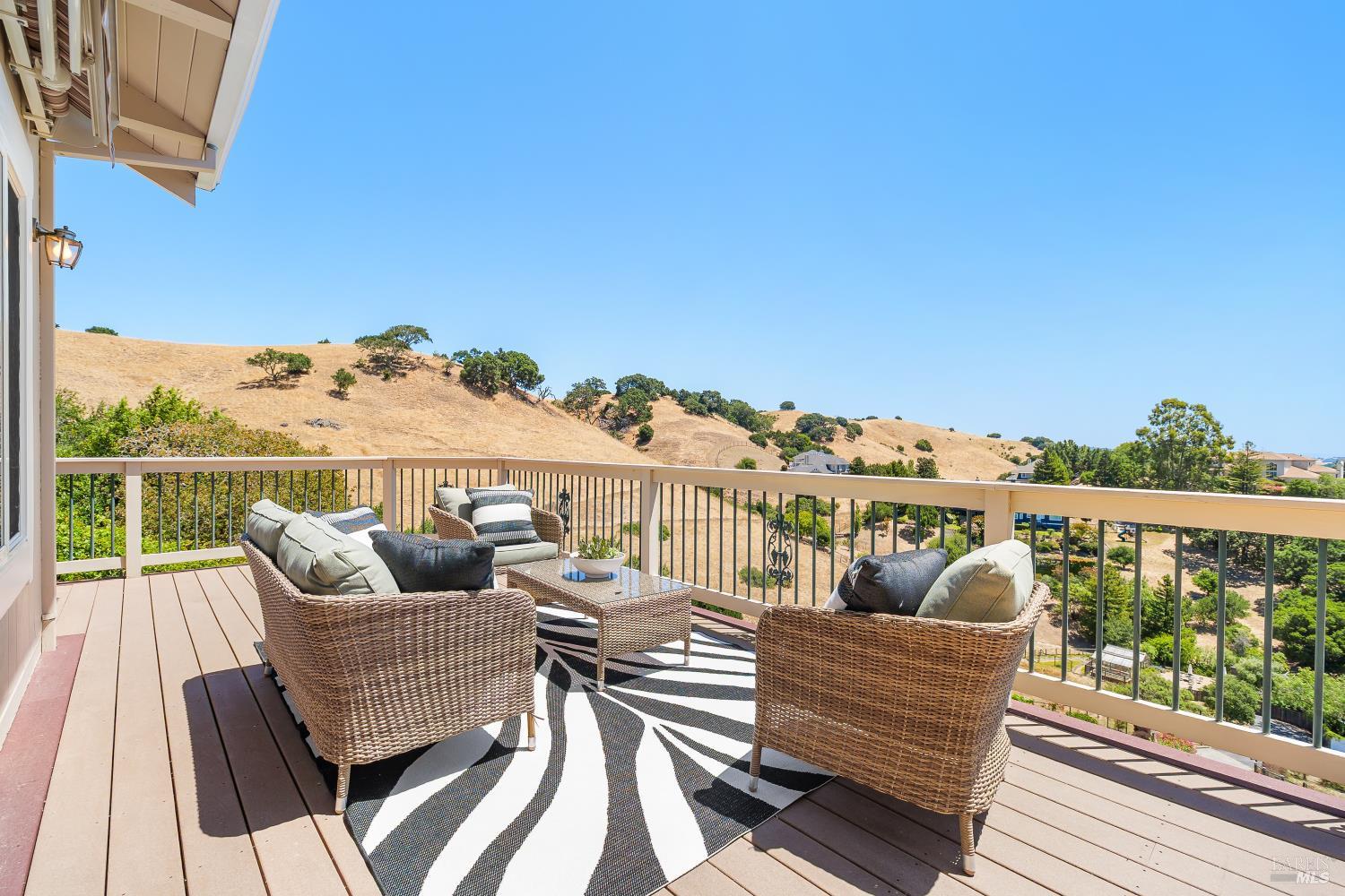 15 Ravine Way