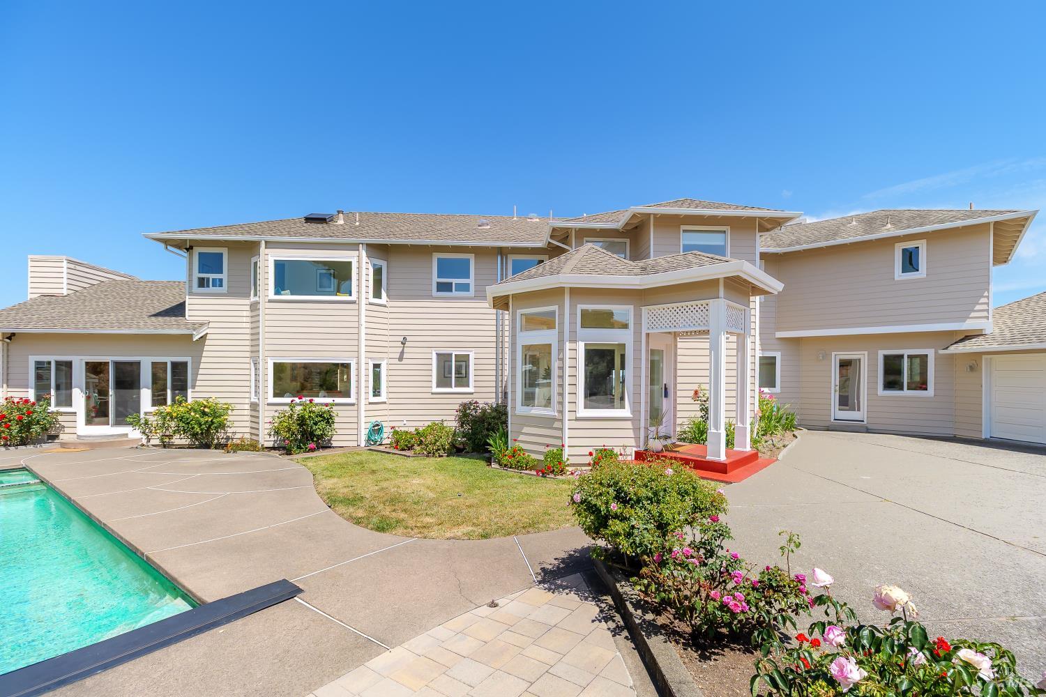 15 Ravine Way