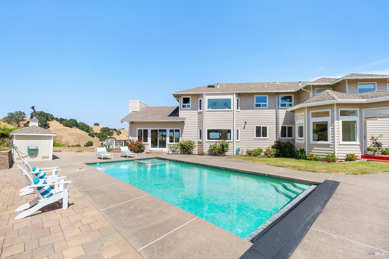 15 Ravine Way