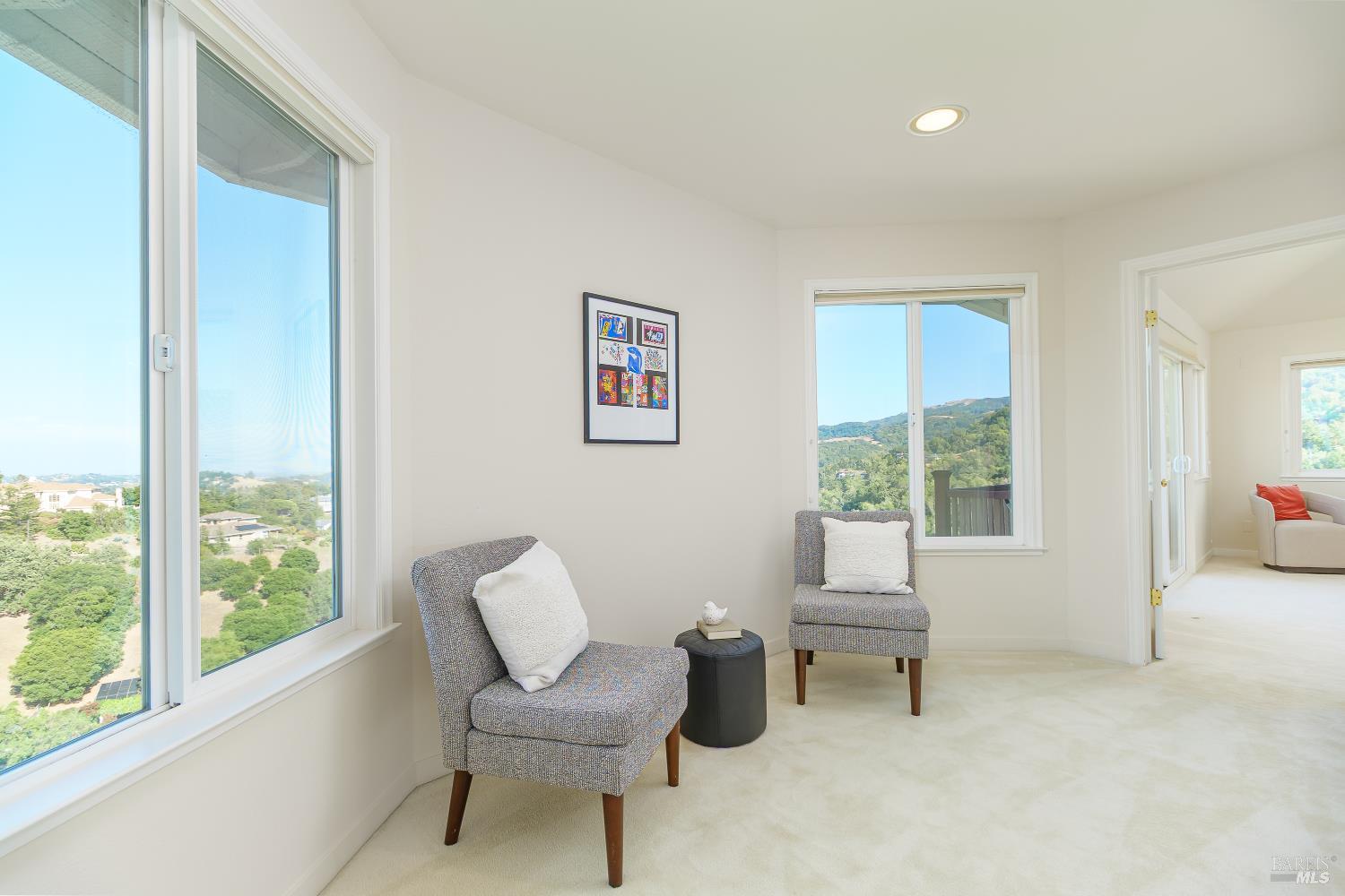 15 Ravine Way