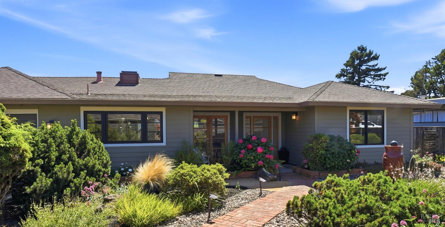 686 Hawthorne Drive