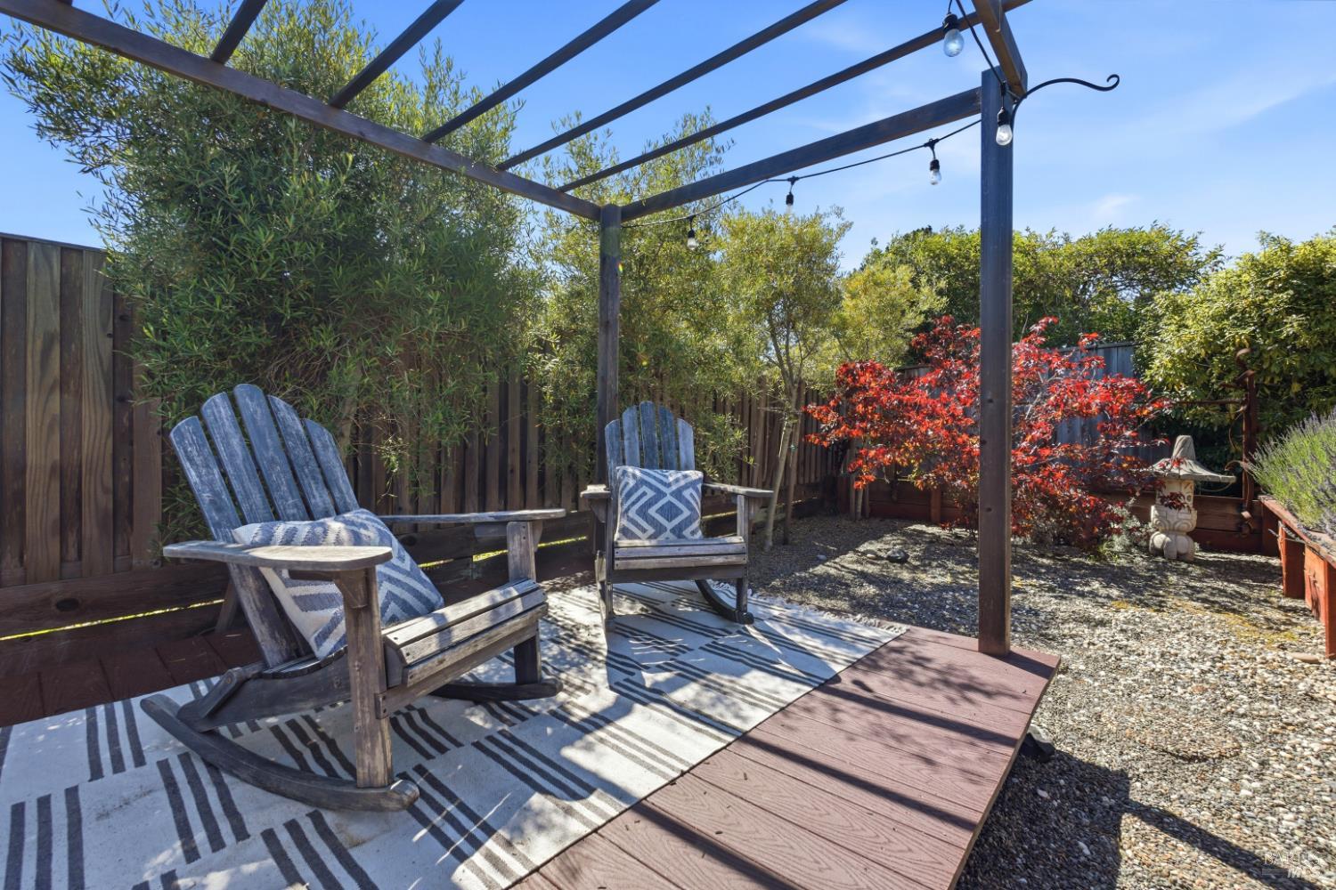 686 Hawthorne Drive