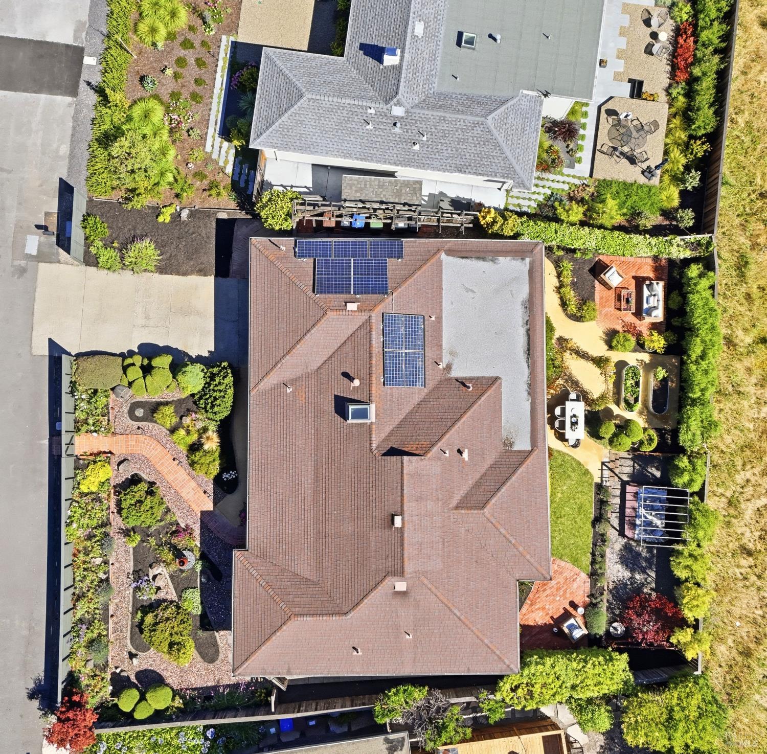 686 Hawthorne Drive