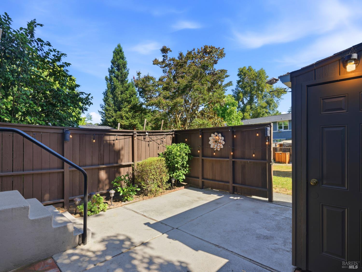20 Livingston Court