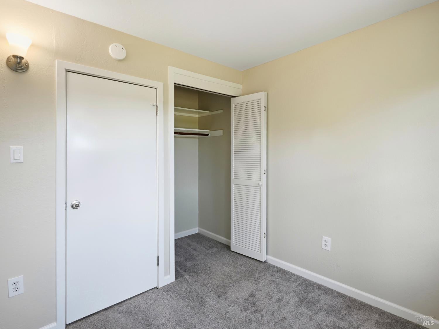 20 Livingston Court