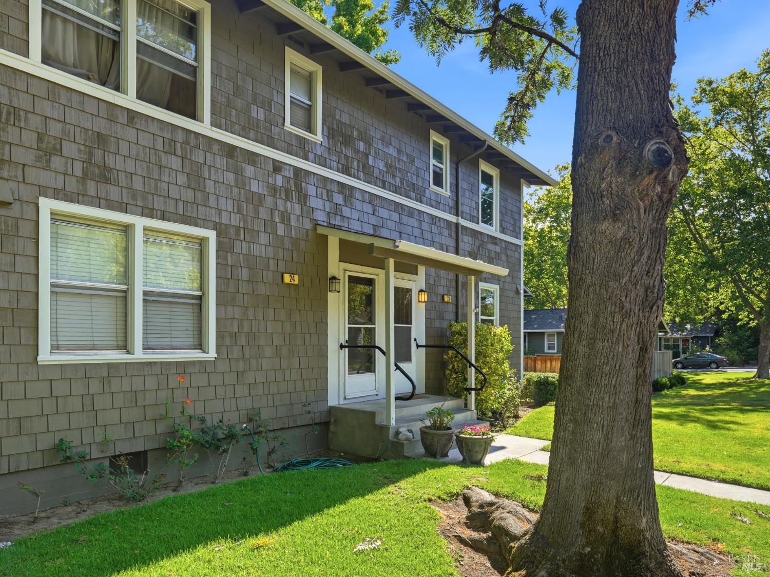20 Livingston Court