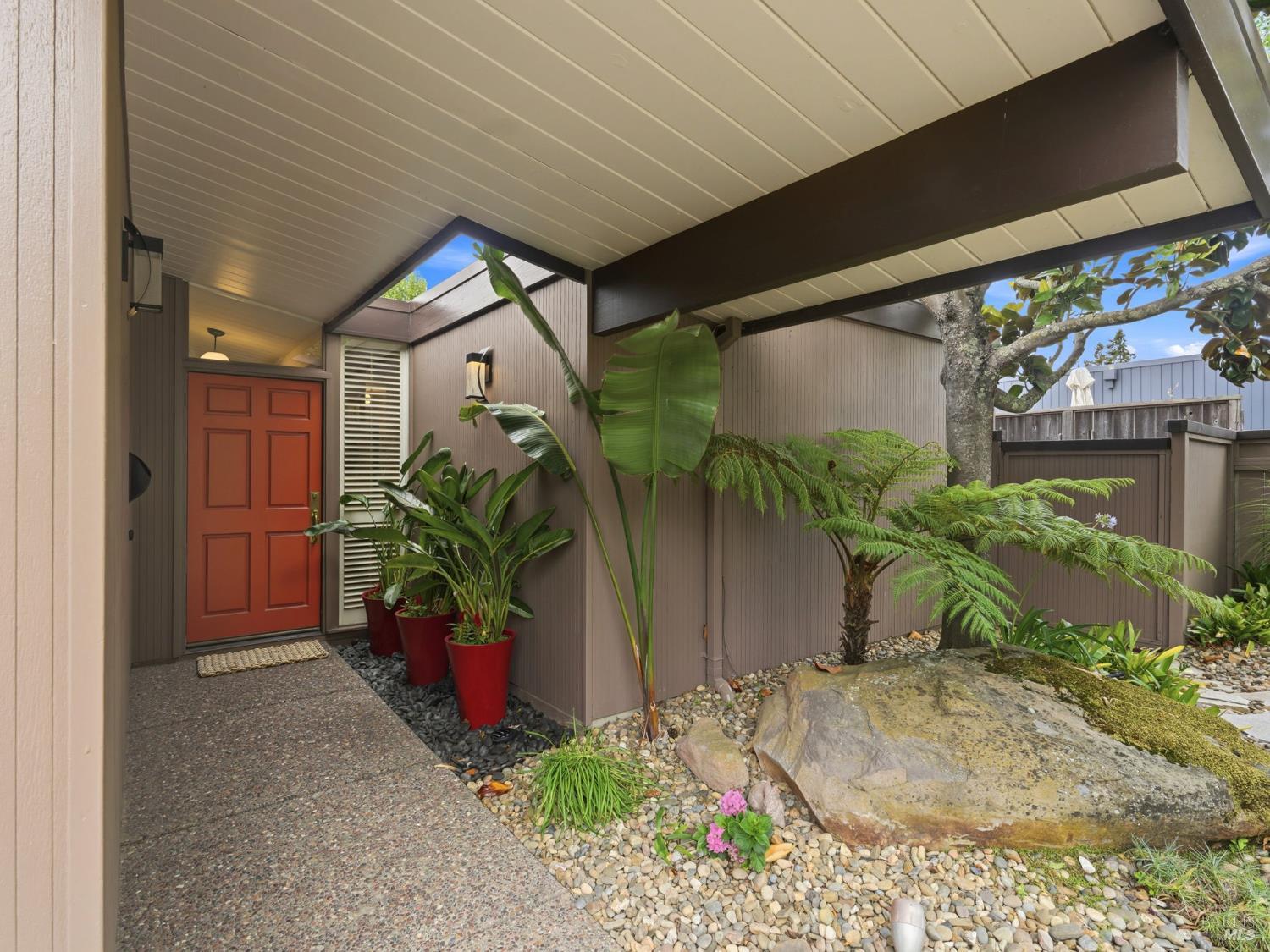 809 Flaxberry Lane
