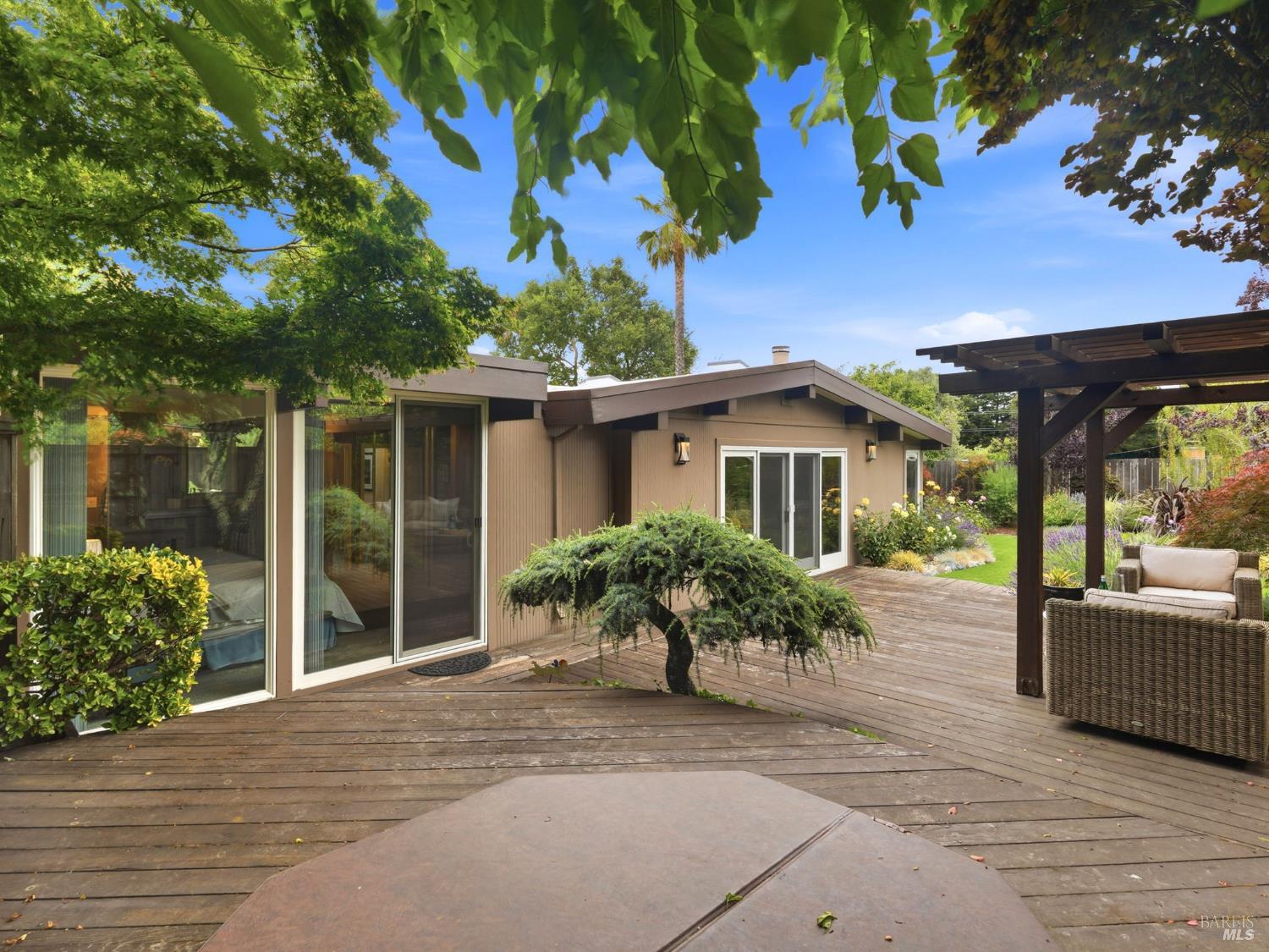 809 Flaxberry Lane