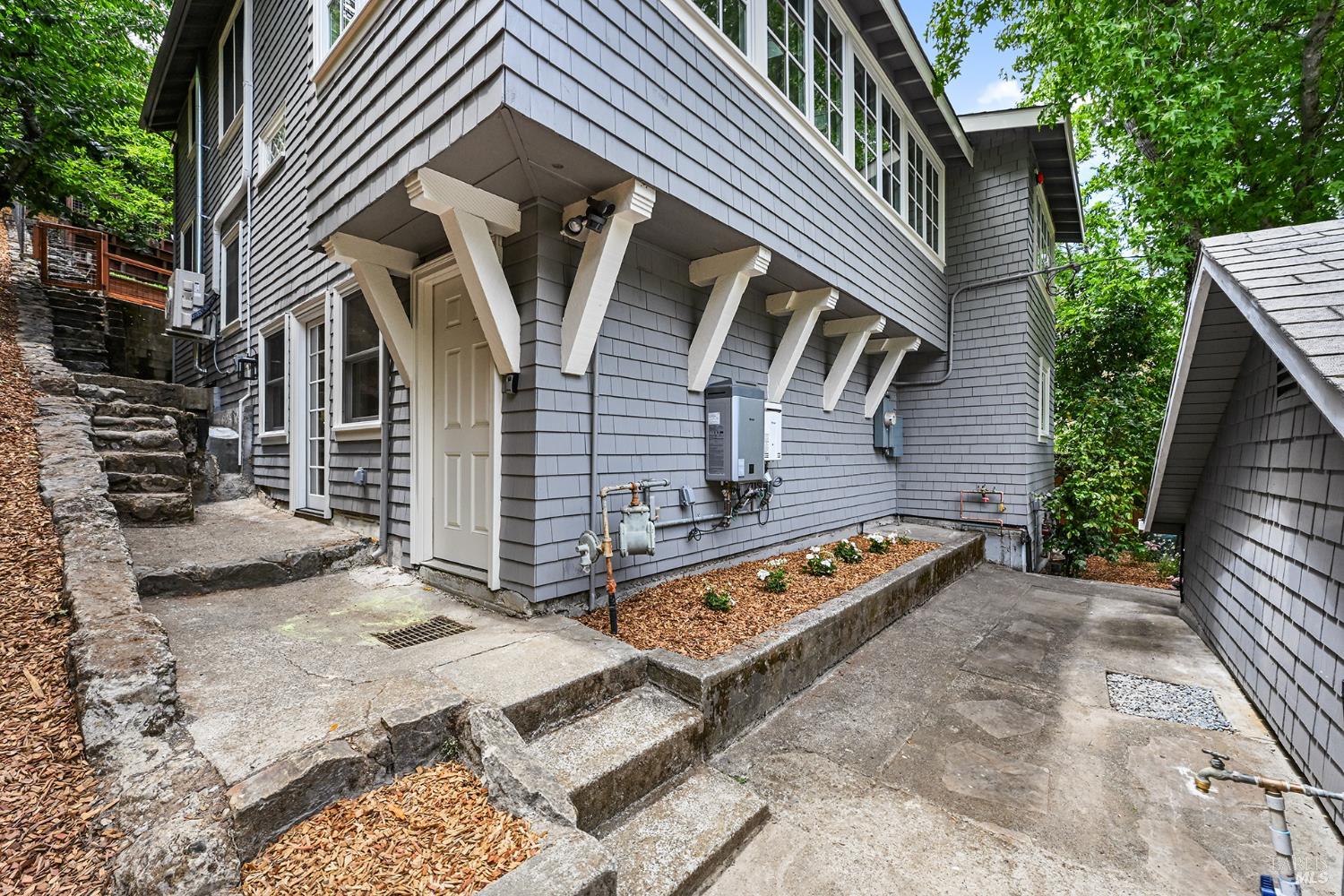 220 Laurel Avenue