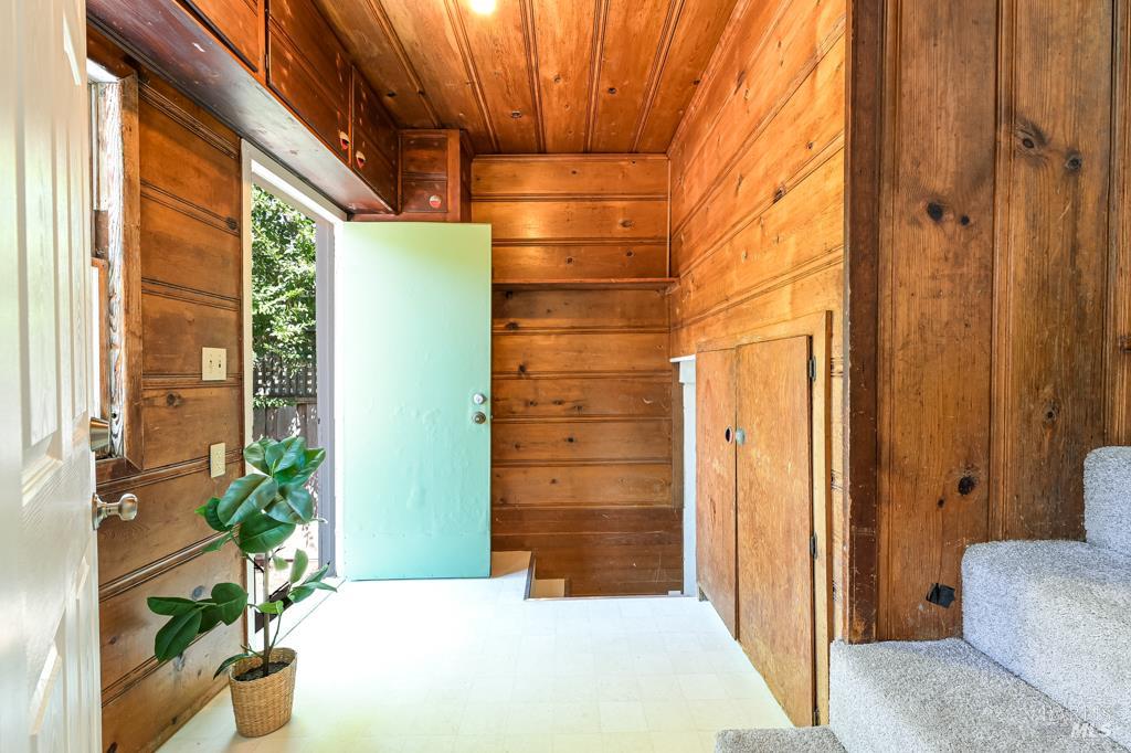 36 Meadow Avenue