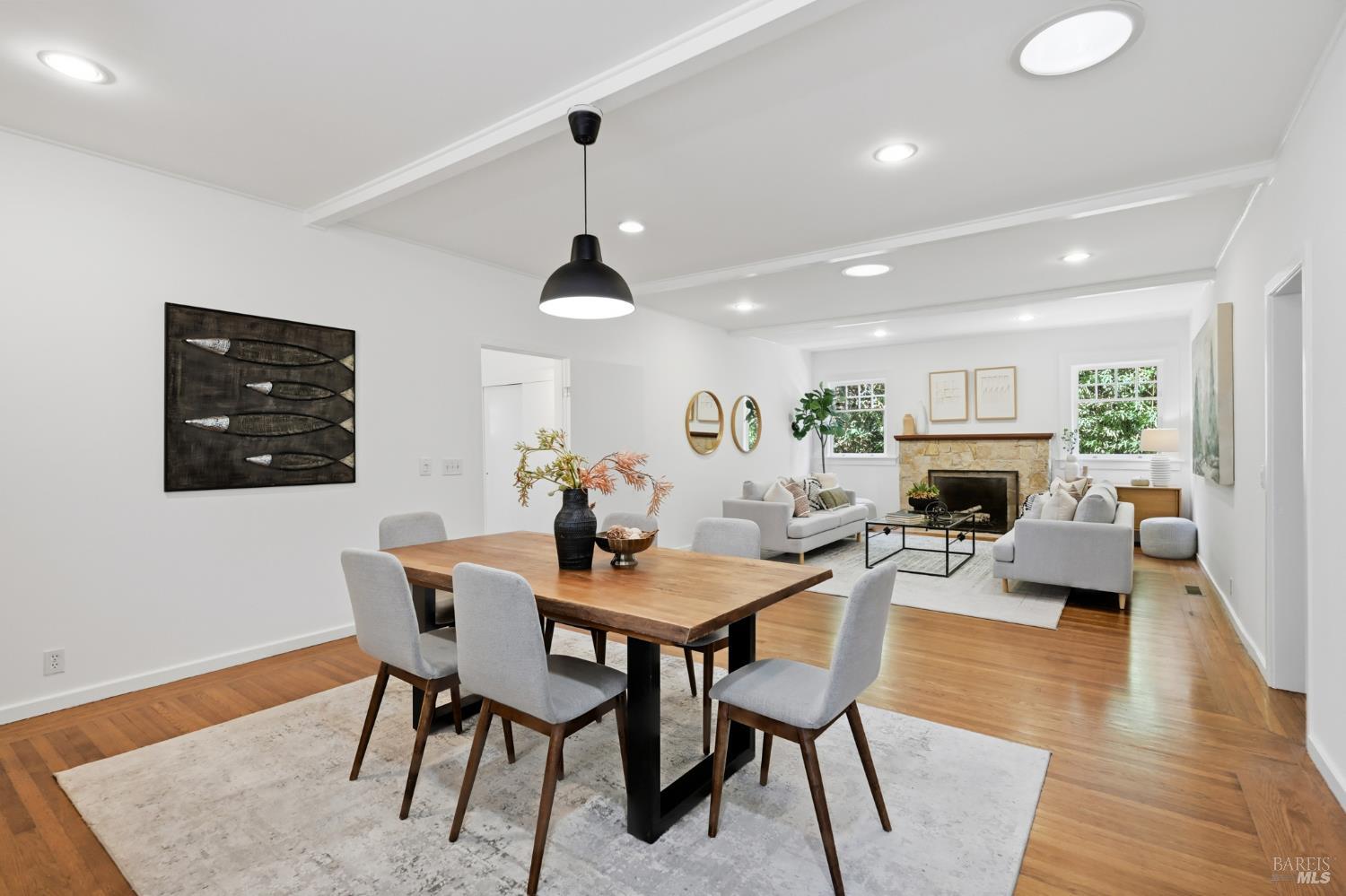 5 Hillside Avenue