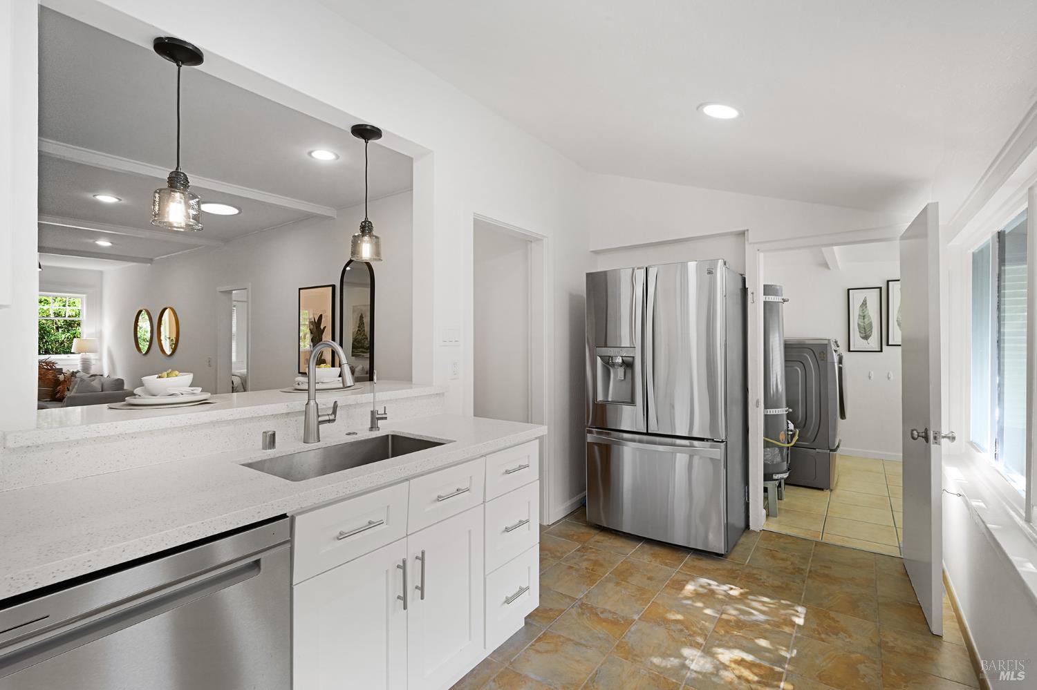 5 Hillside Avenue