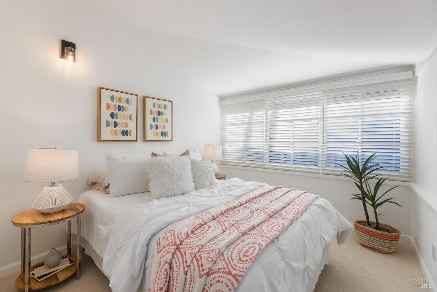 5 Hillside Avenue
