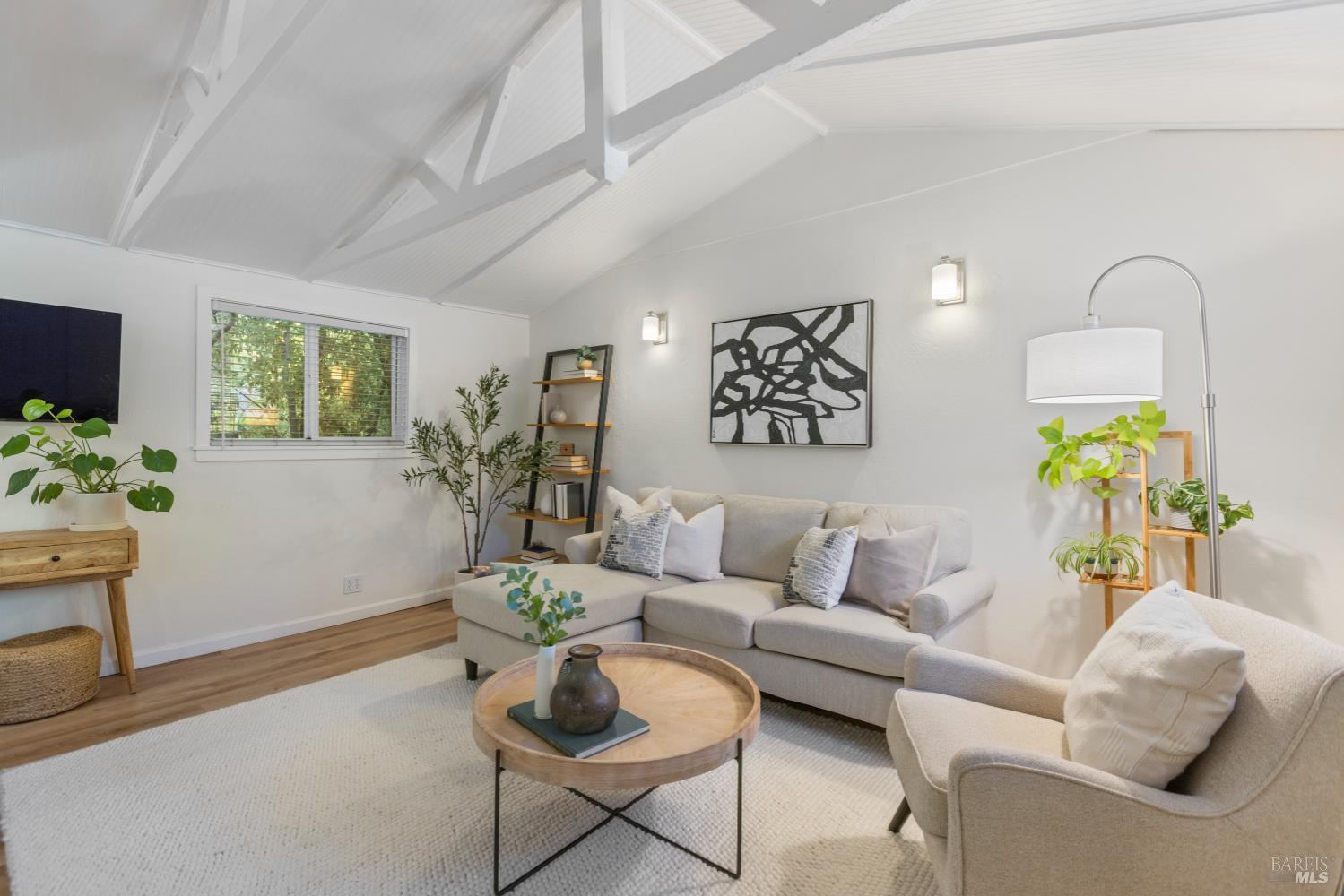 5 Hillside Avenue