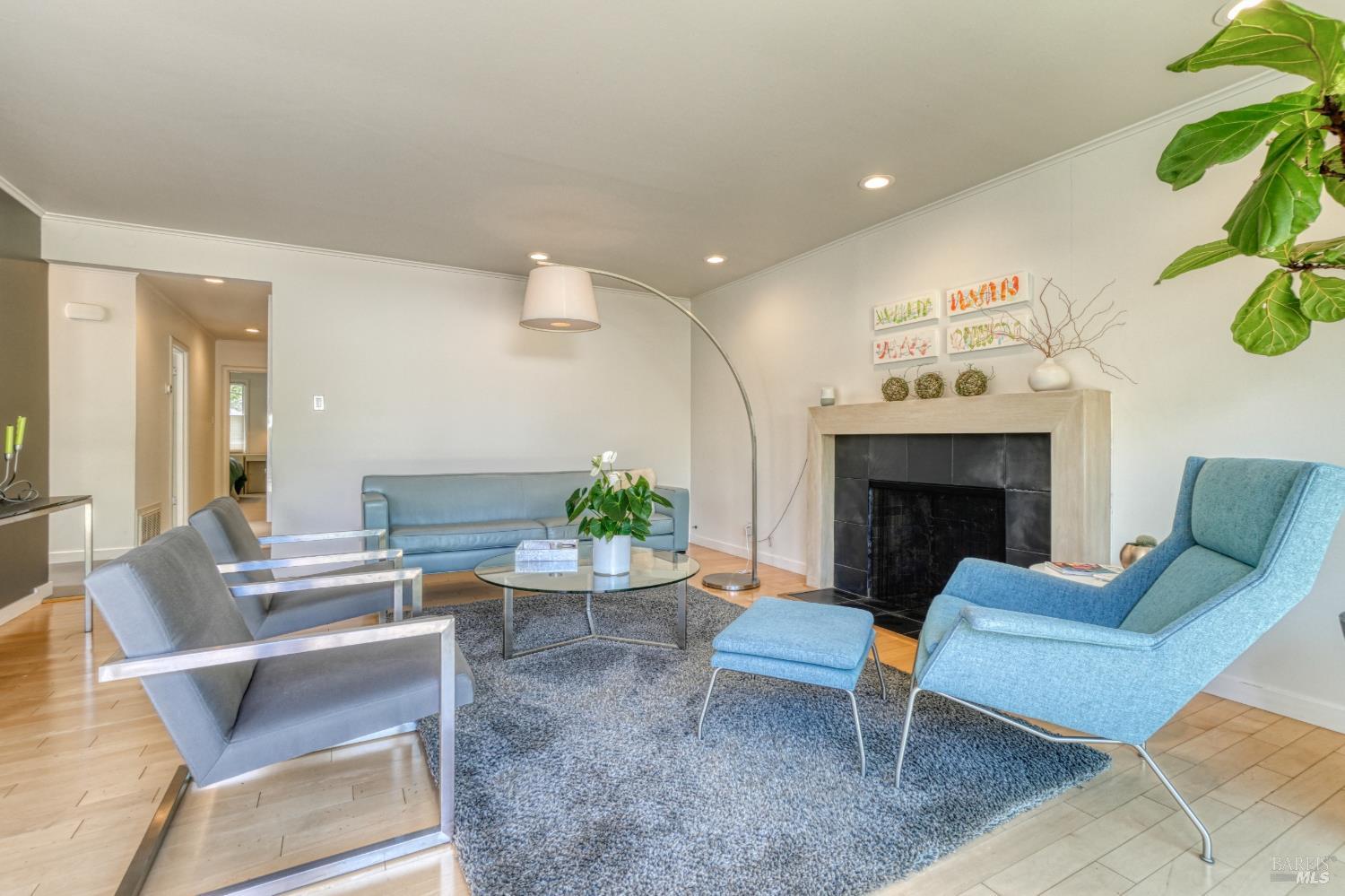 1704 San Anselmo Avenue
