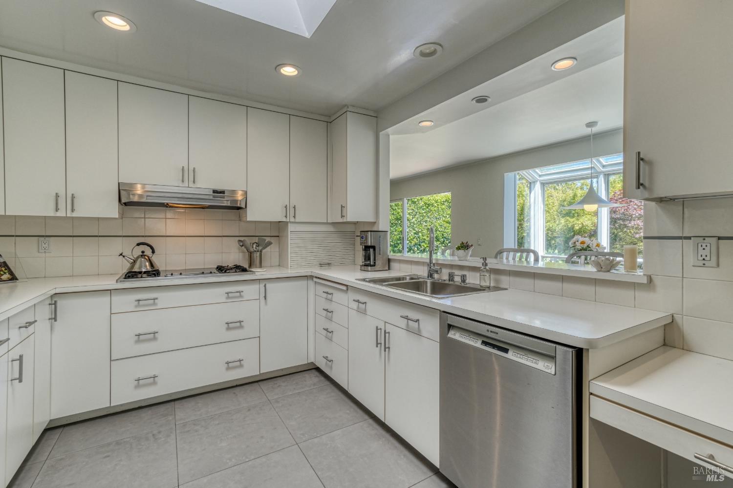 1704 San Anselmo Avenue