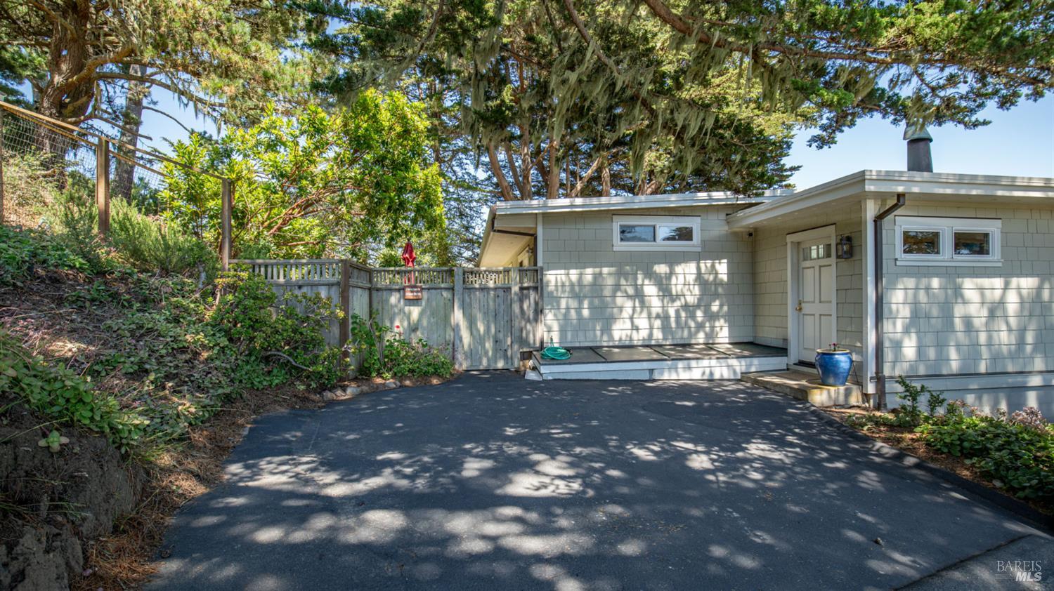 120 Sunset Way