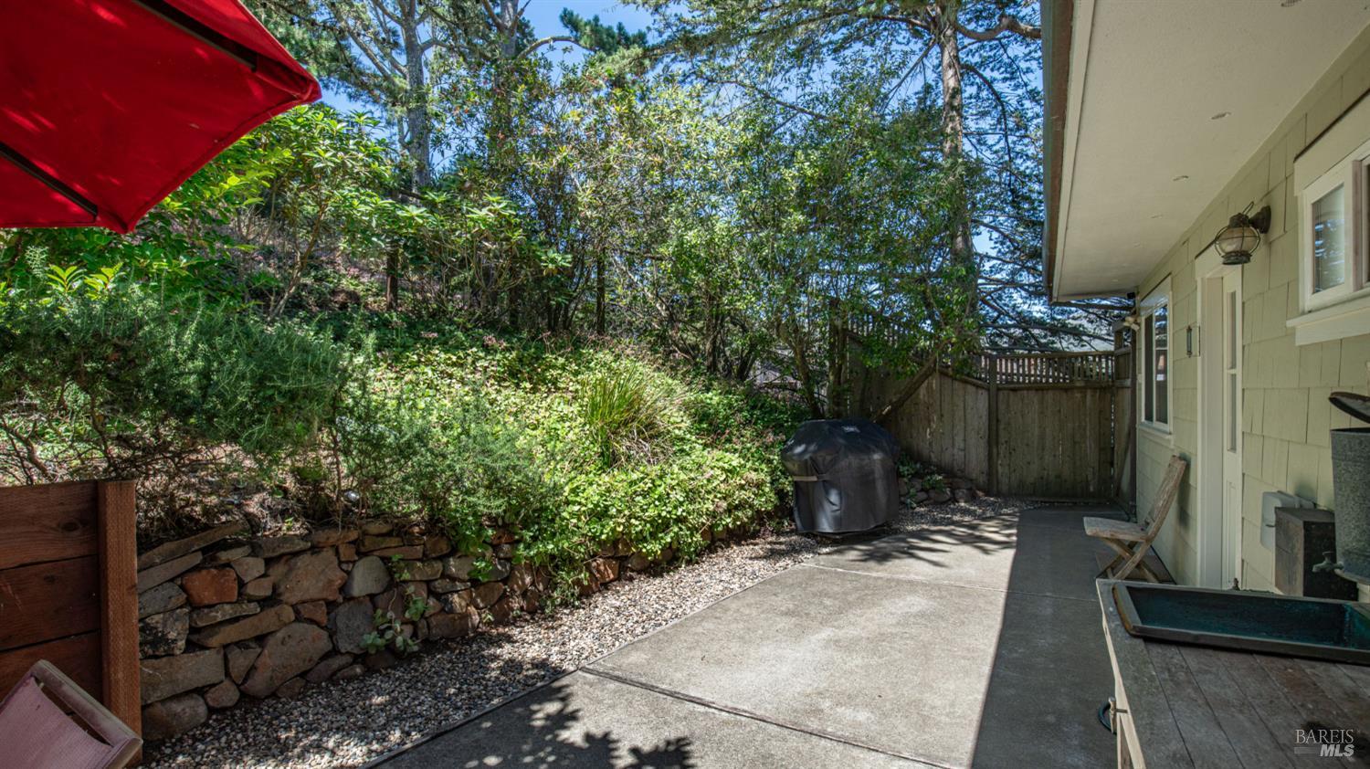 120 Sunset Way
