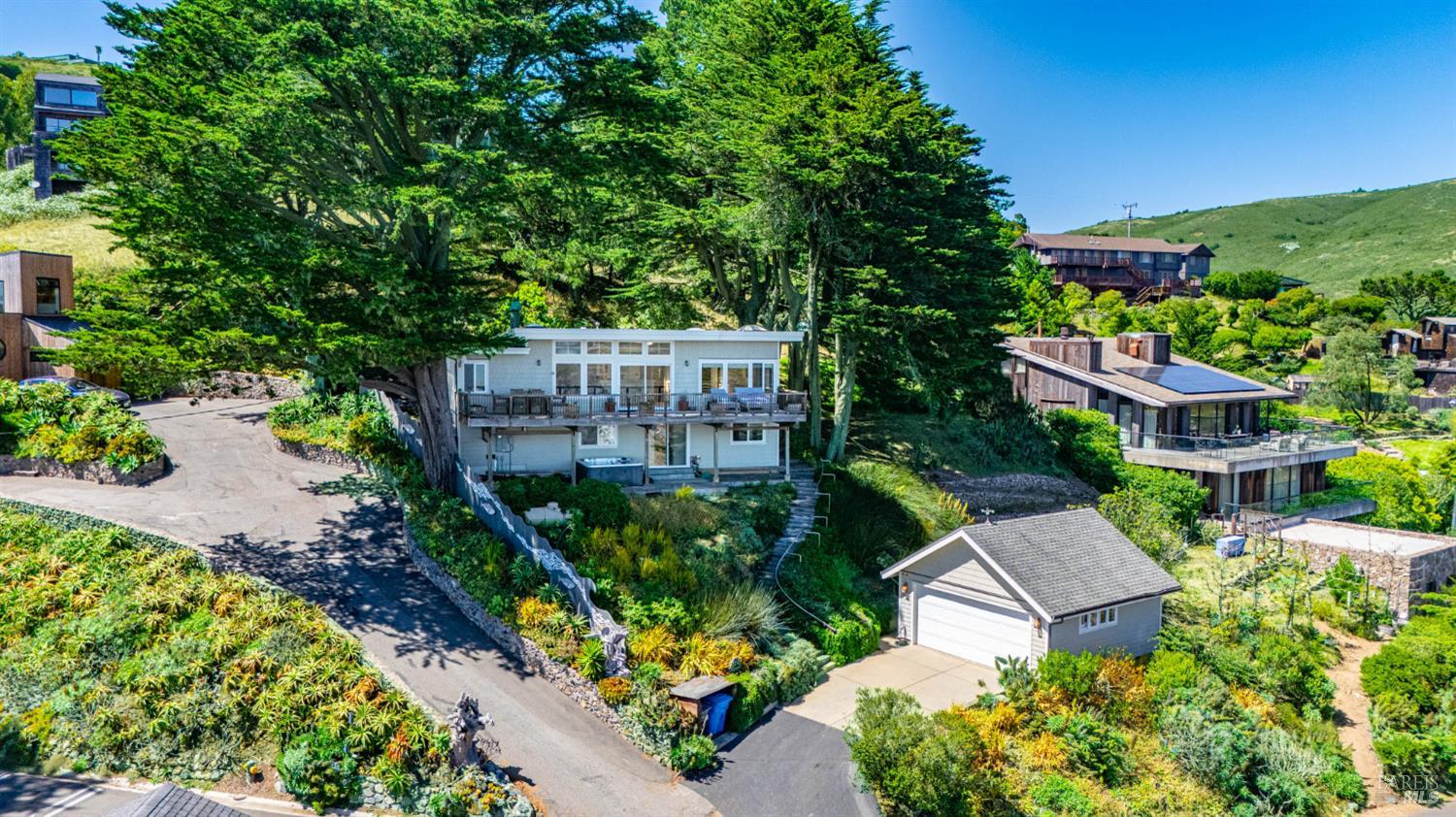 120 Sunset Way