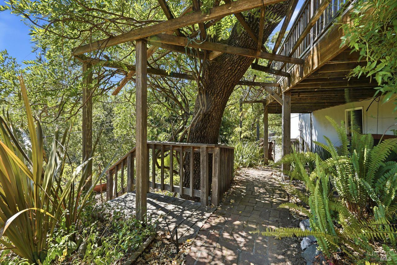 34 Hillside Drive